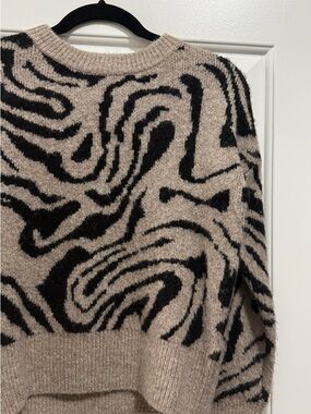 Beige and Black Patterned Scoop Neck Sweater